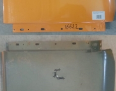 Накладка дверная нижняя левая SHAANXI F2000 (наружняя ящика инструментов) (5416622) 81.66912.0033