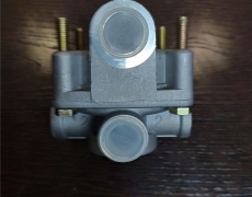 Клапан тормозной ускорительный разгрузочный AZ9014360047/WG9000360134